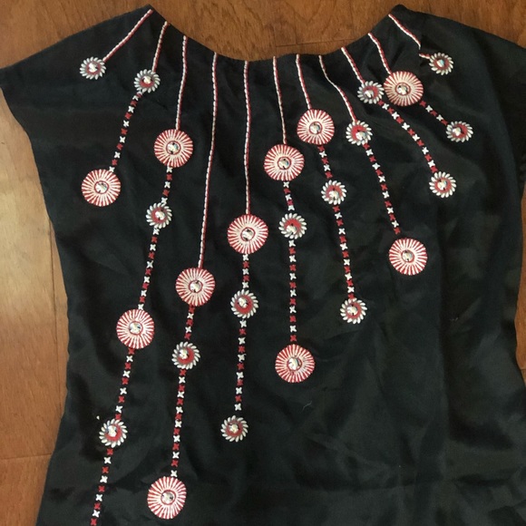 Beautiful Dress - Picture 8 of 8